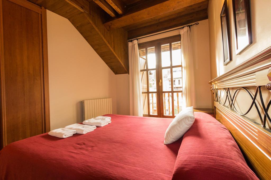 Apartamentos Casa Lavedan Tramacastilla de Tena Luaran gambar